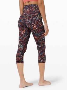 Lululemon Align Crop *21"
Foliage Overlay Multi
